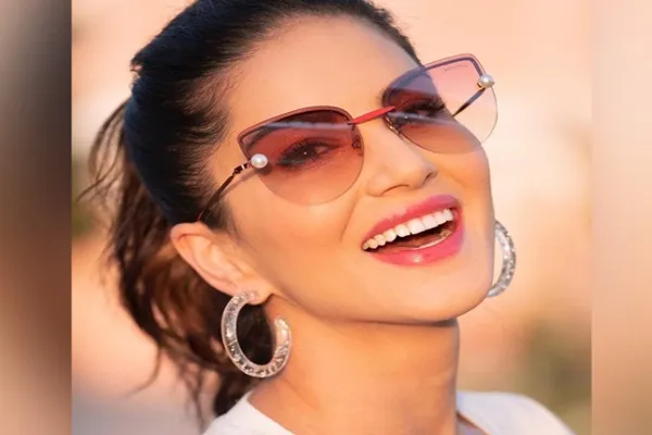   sunny leone arjun patiala movie issue